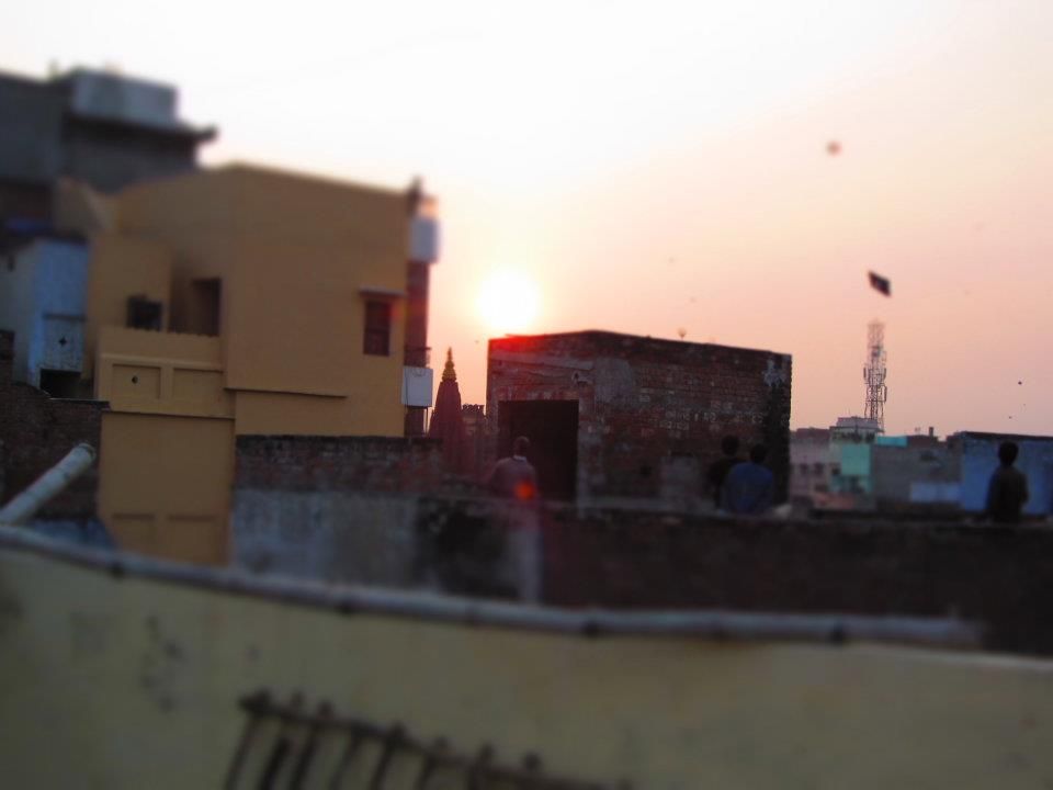 Varanasi sunset kites