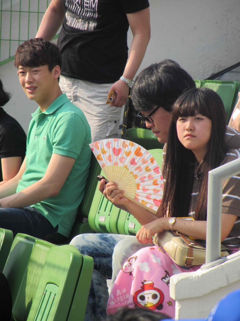 Wearing a blanket in the heat - Samsung Lions, Daegu, Korea